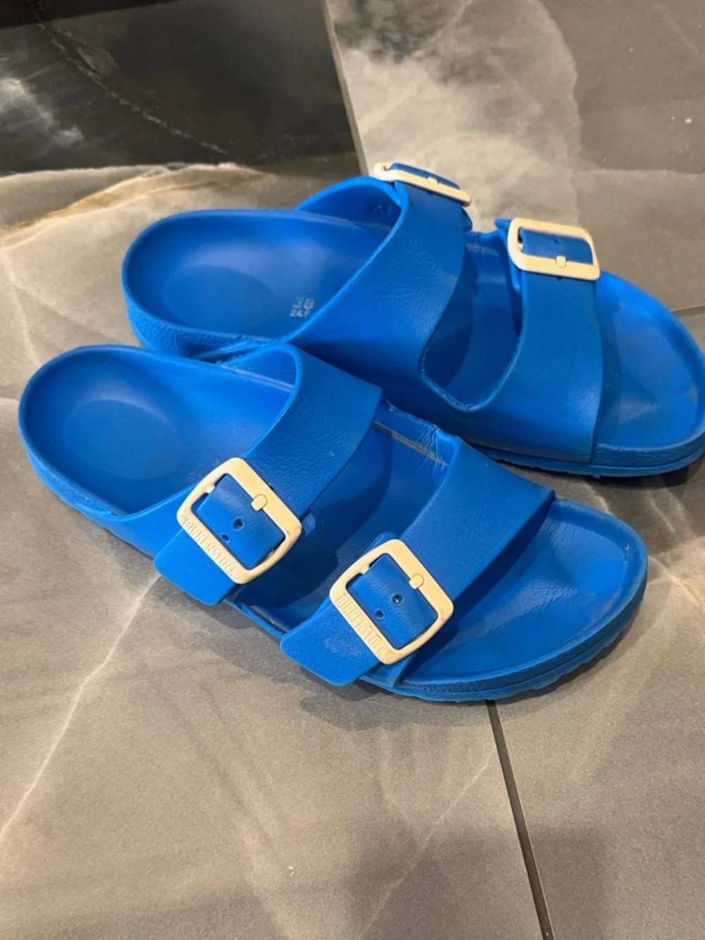 Birkenstock Arizona Vegan-Buckle Slide Sandals